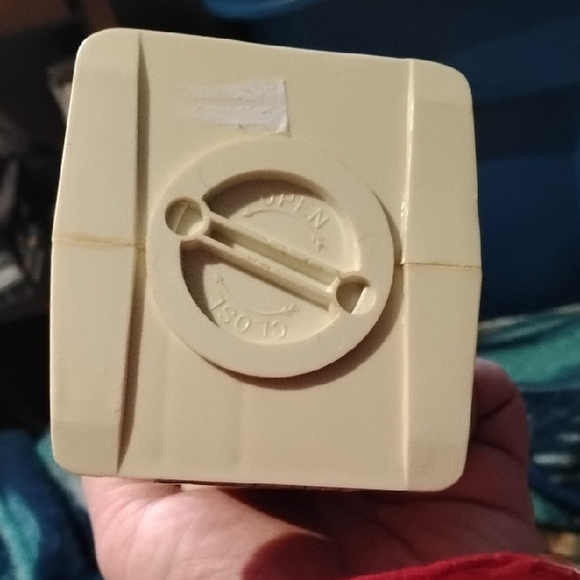 Cream Rabbit Figurine - Picture 4 of 6